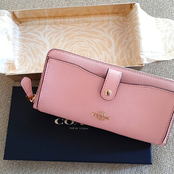 Coach Handbags - NWT COACH WALLET W/ BOX